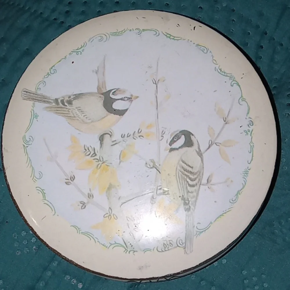 Vintage meister powder tin - Picture 1 of 5